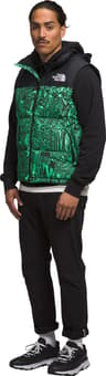 Colour: Chlorophyll Green Digital Distortion Print - TNF Black