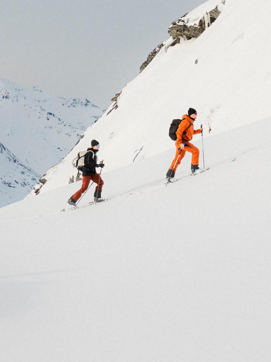 ALS_Image_PLPDynamicSlots_TopCategoryBanner_HellyHansen_Mobile_FW26