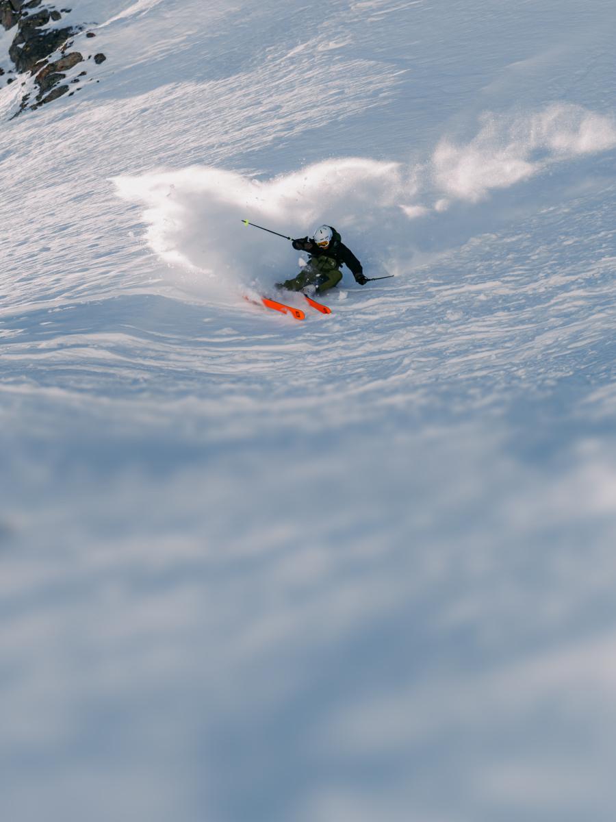 ALS_HP_Image_HeroBanner_SkiingSnowboarding_Mobile