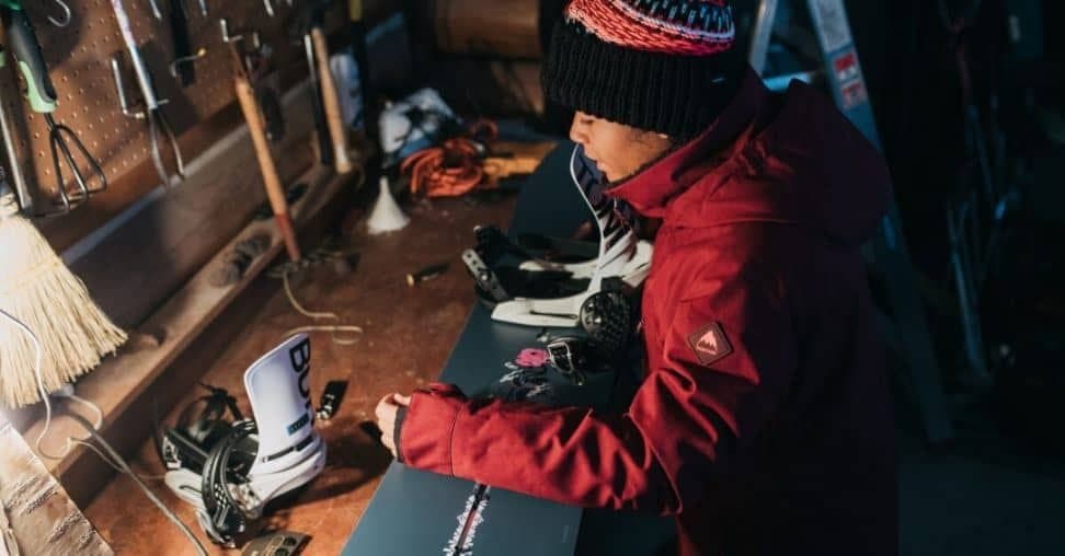 Comment installer ses fixations de snowboard