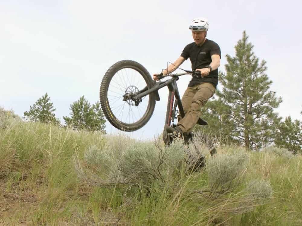 Altitude-Blog-Fjallraven-Men-Summer-Pants-Review-Photo4.jpg