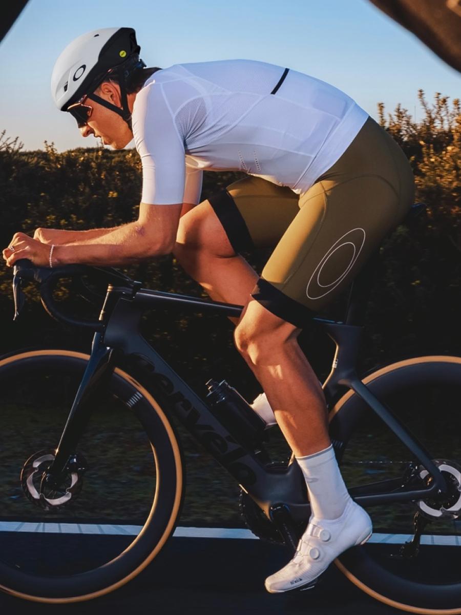 ALS_Image_BLP_HeroBanner_Oakley_Mobile_SS26