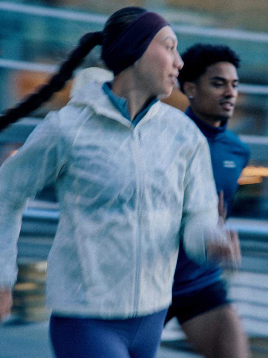 ALS_Image_ShoppingBanner_FitnessYogaRunning_Brooks