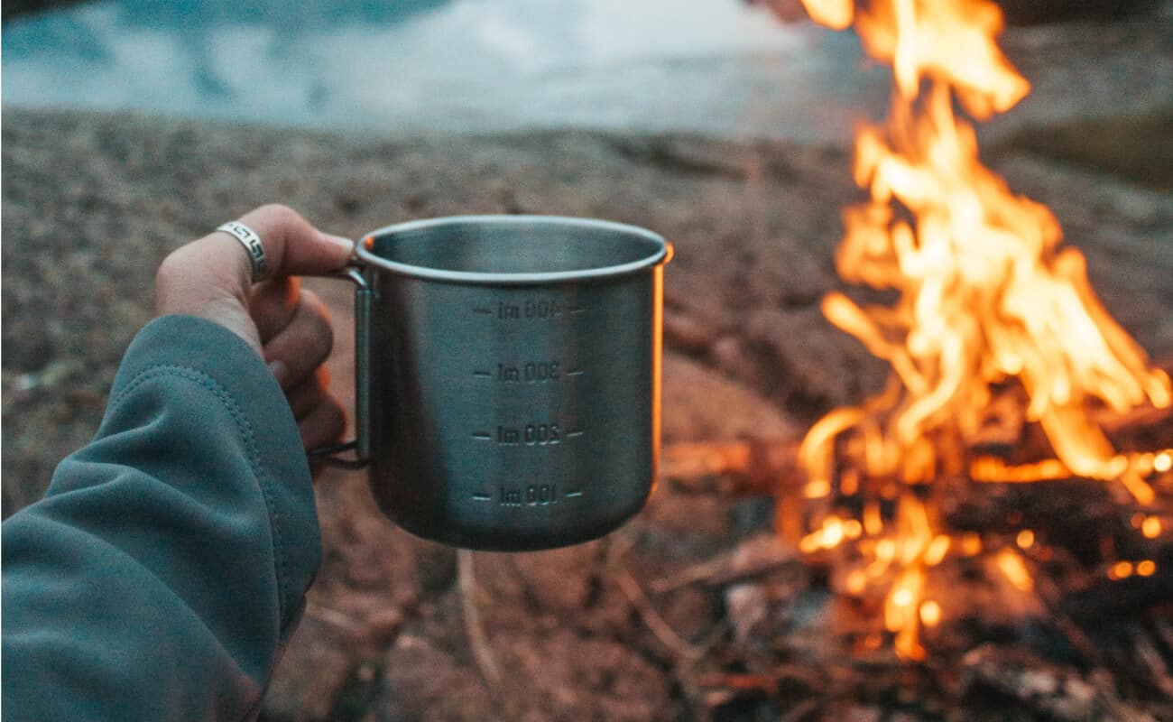 10 Gadgets de camping pour améliorer vos aventures en plein air