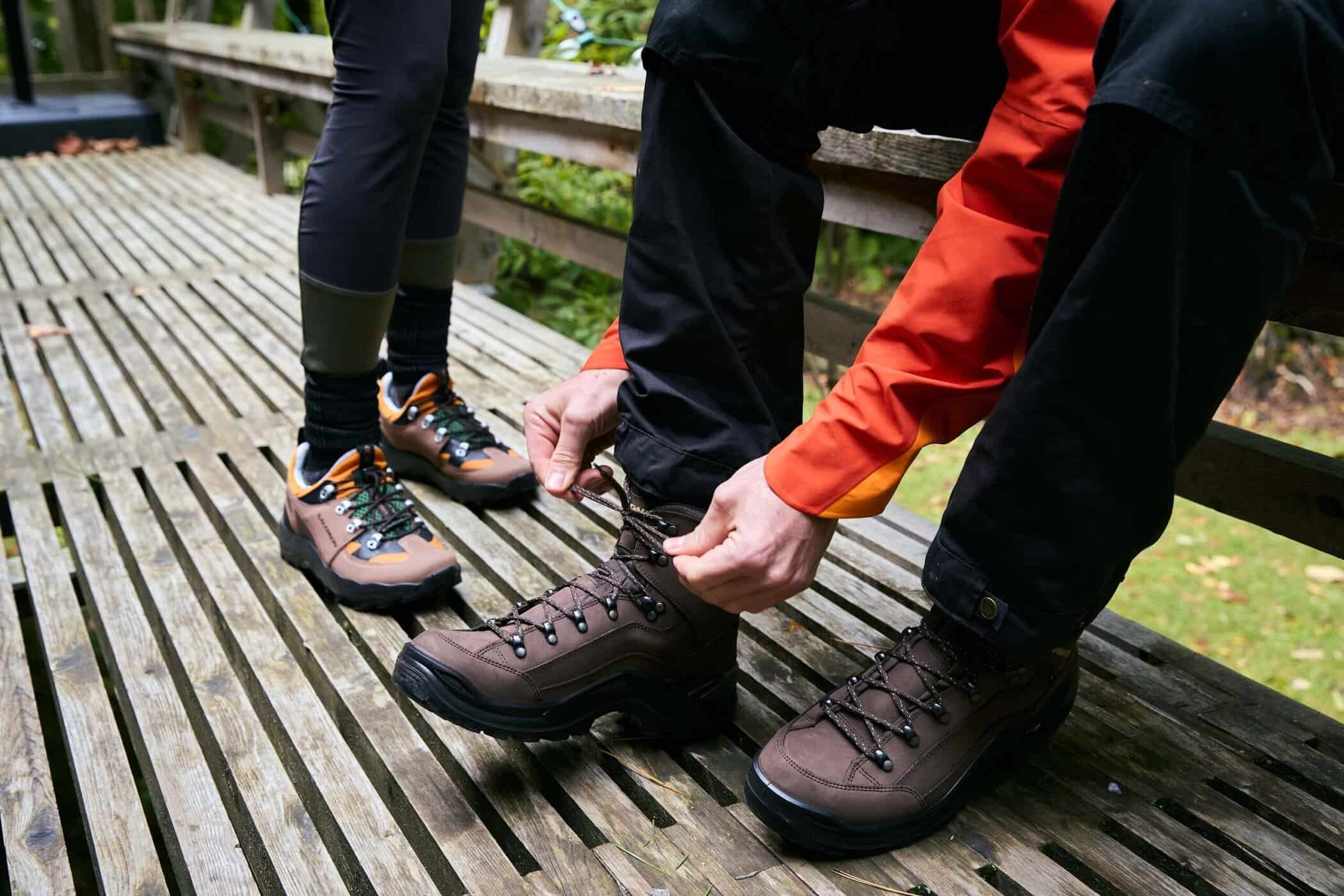 How to Choose the Right Hiking Footwear