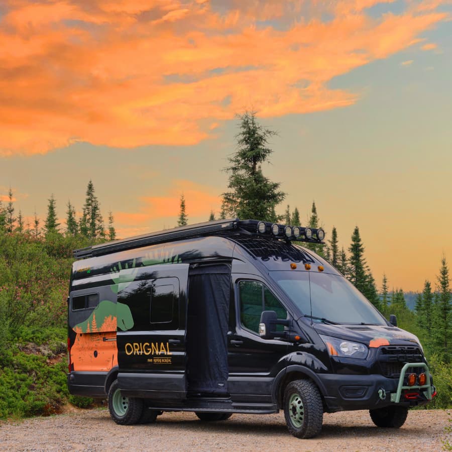 TLH_Image_DiscoveryDeals_RepereBoreal_Van_Mobile