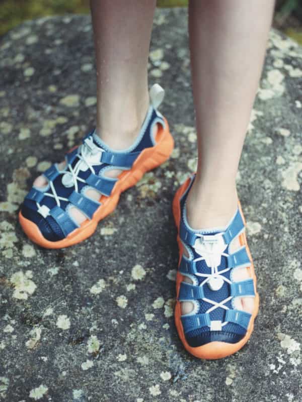 TLH_Image_MenuBanner_Kids_sandals