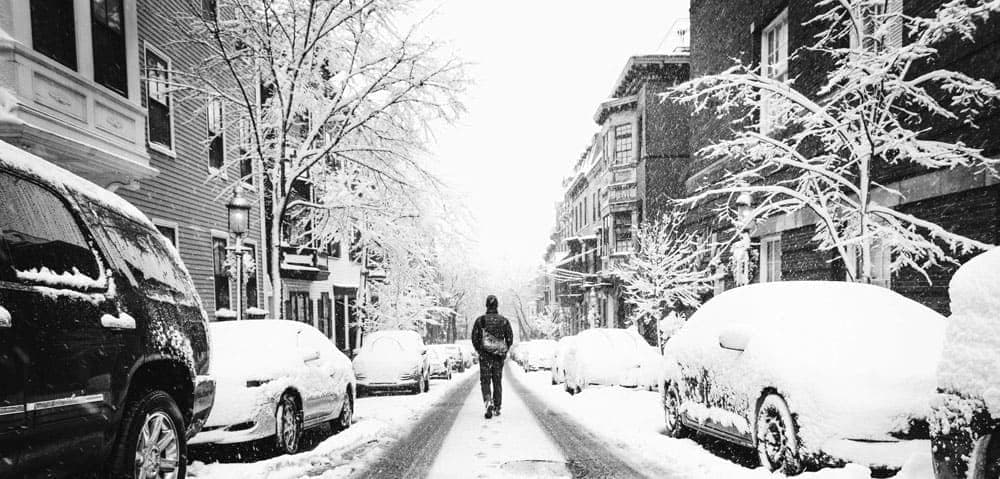 city-winter-boots-homme-snow.jpg