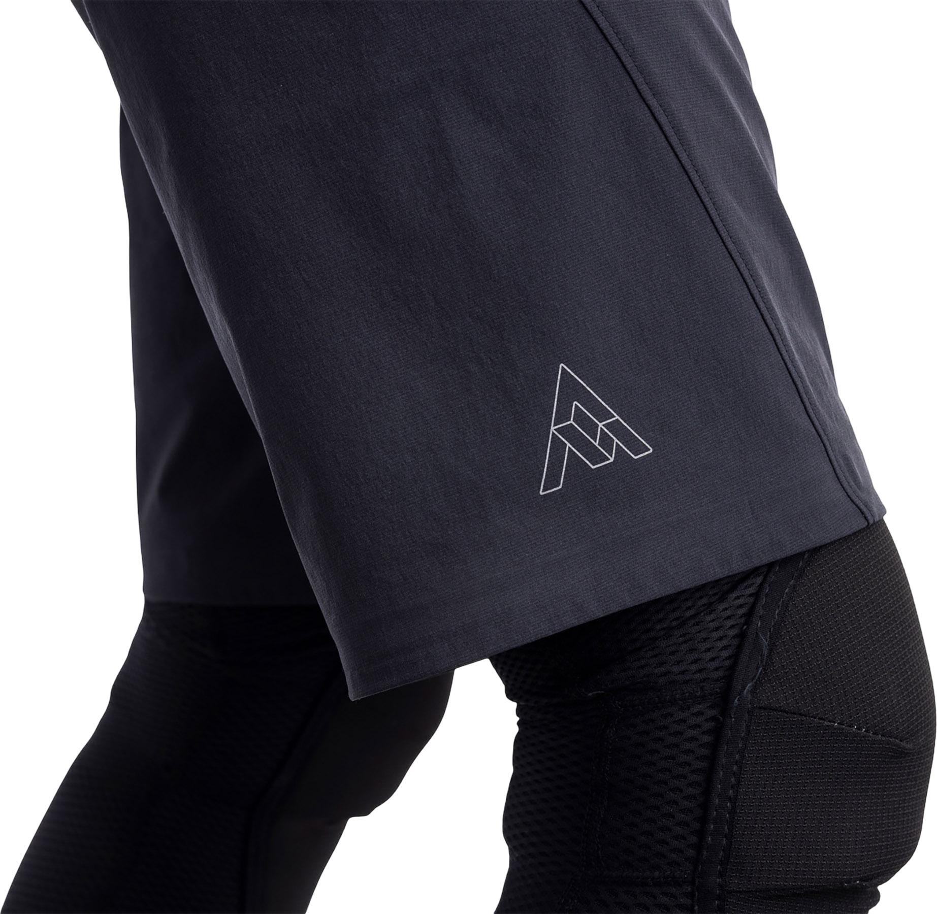 Product gallery image number 2 for product Short Transition 12" - Femme