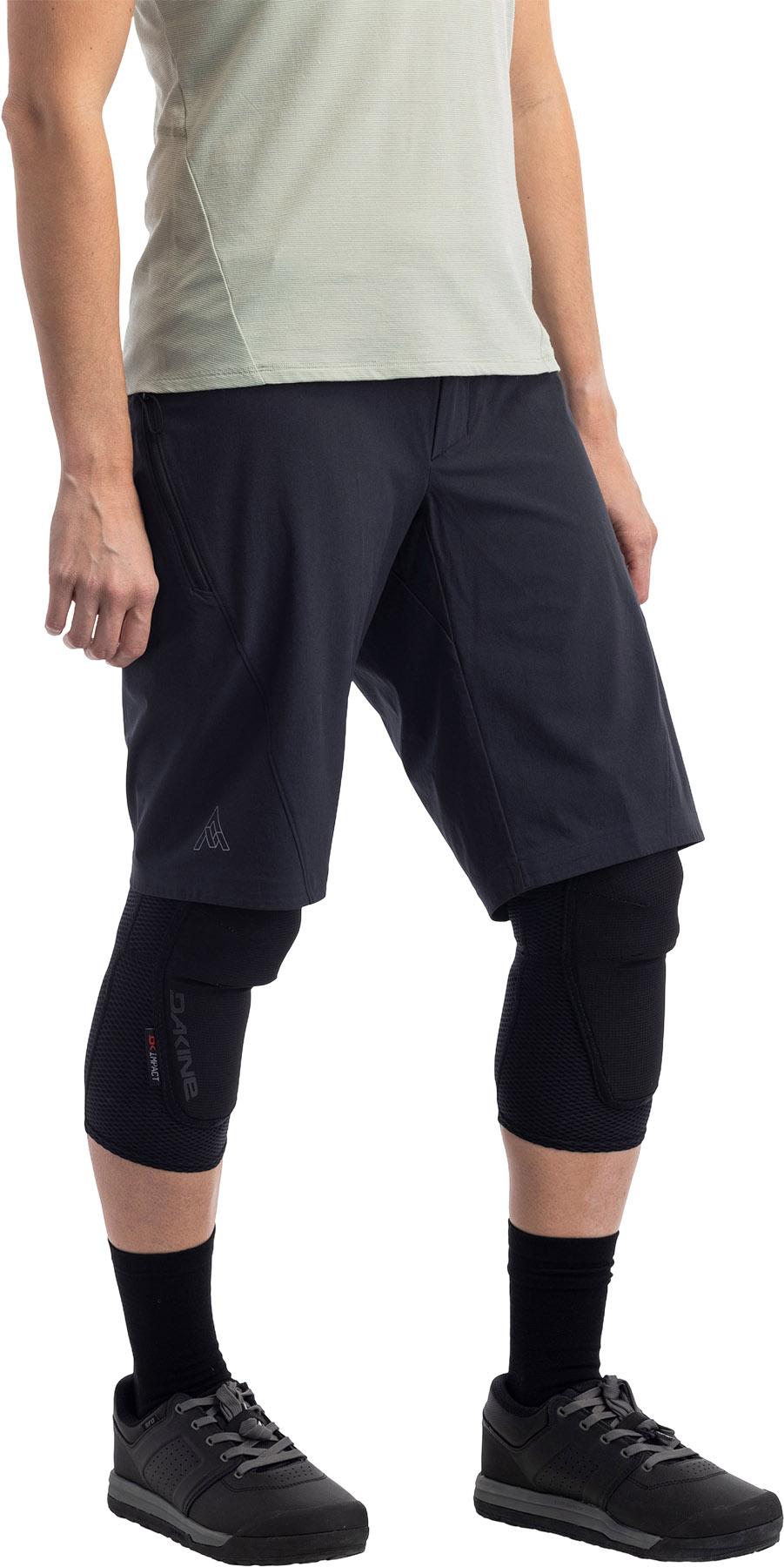Product gallery image number 4 for product Short Transition 12" - Femme