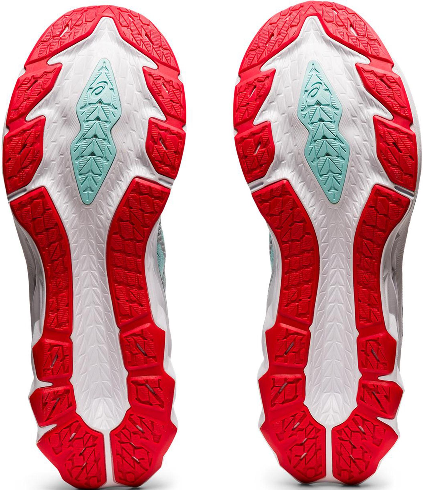 Product gallery image number 2 for product Novablast 2 Running Shoes - Men's