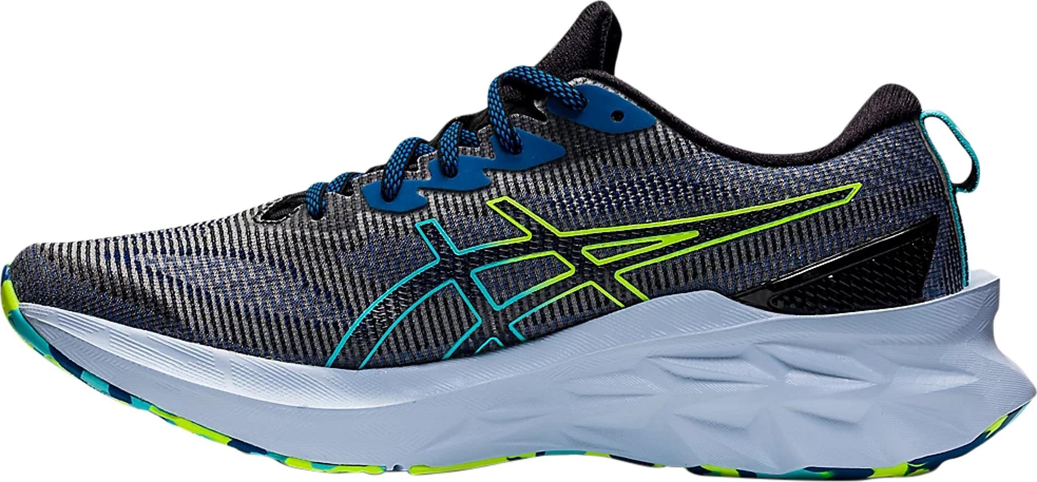 Product gallery image number 4 for product Novablast 2 LE Running Shoes - Men's