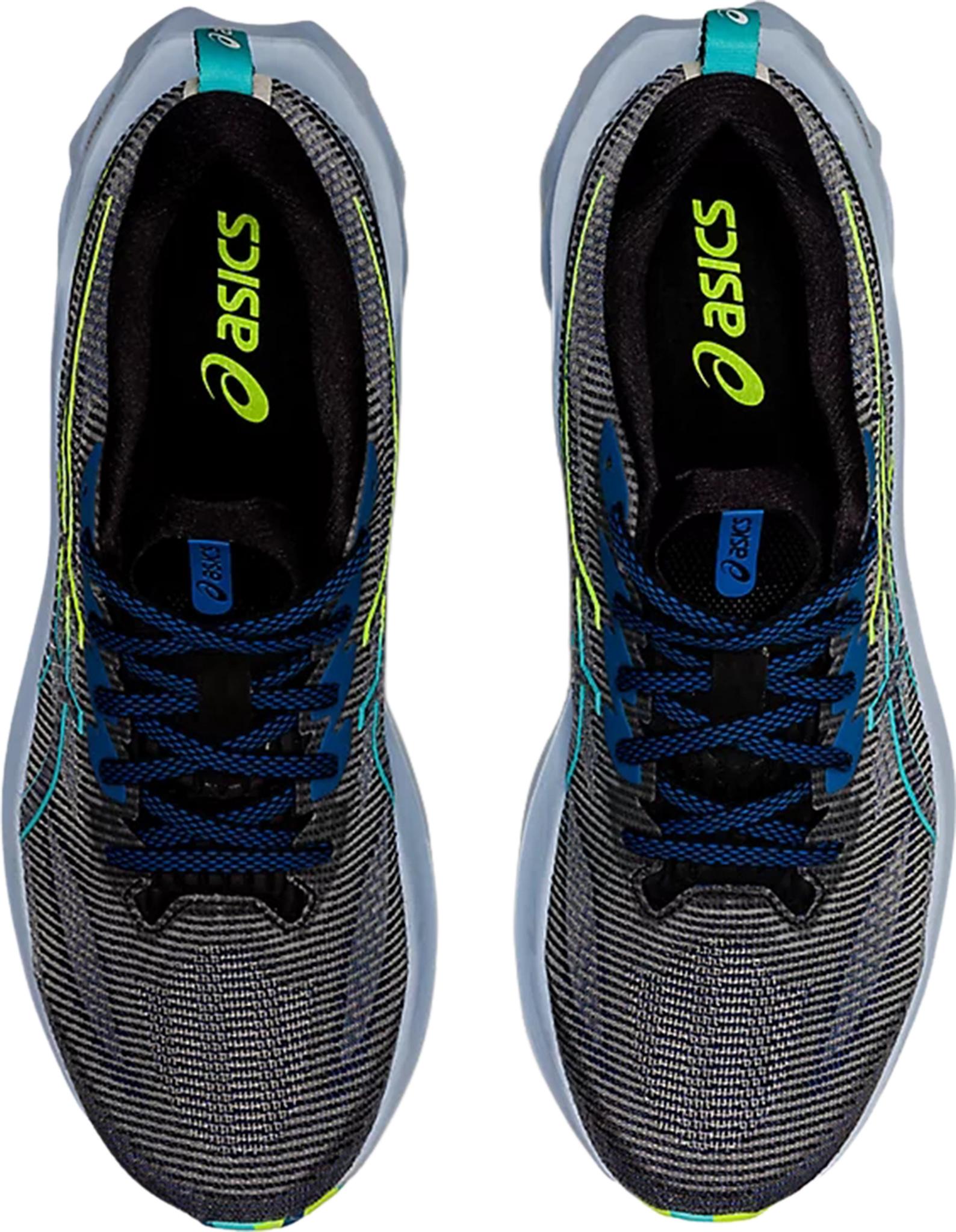Product gallery image number 2 for product Novablast 2 LE Running Shoes - Men's