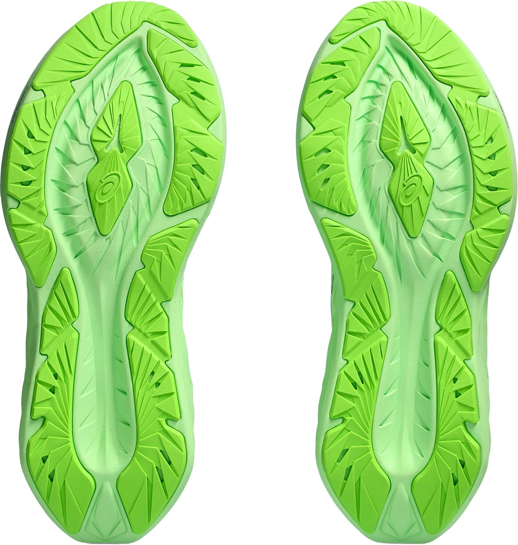 Product gallery image number 2 for product Novablast 4 Running Shoes - Men's