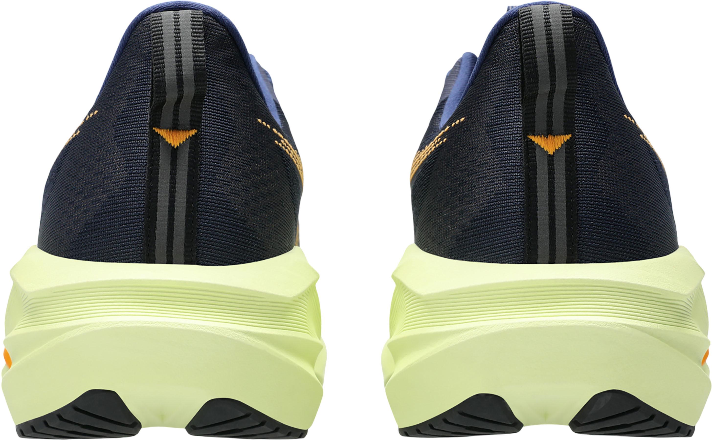 Product gallery image number 2 for product Novablast 5 Running Shoes - Men's