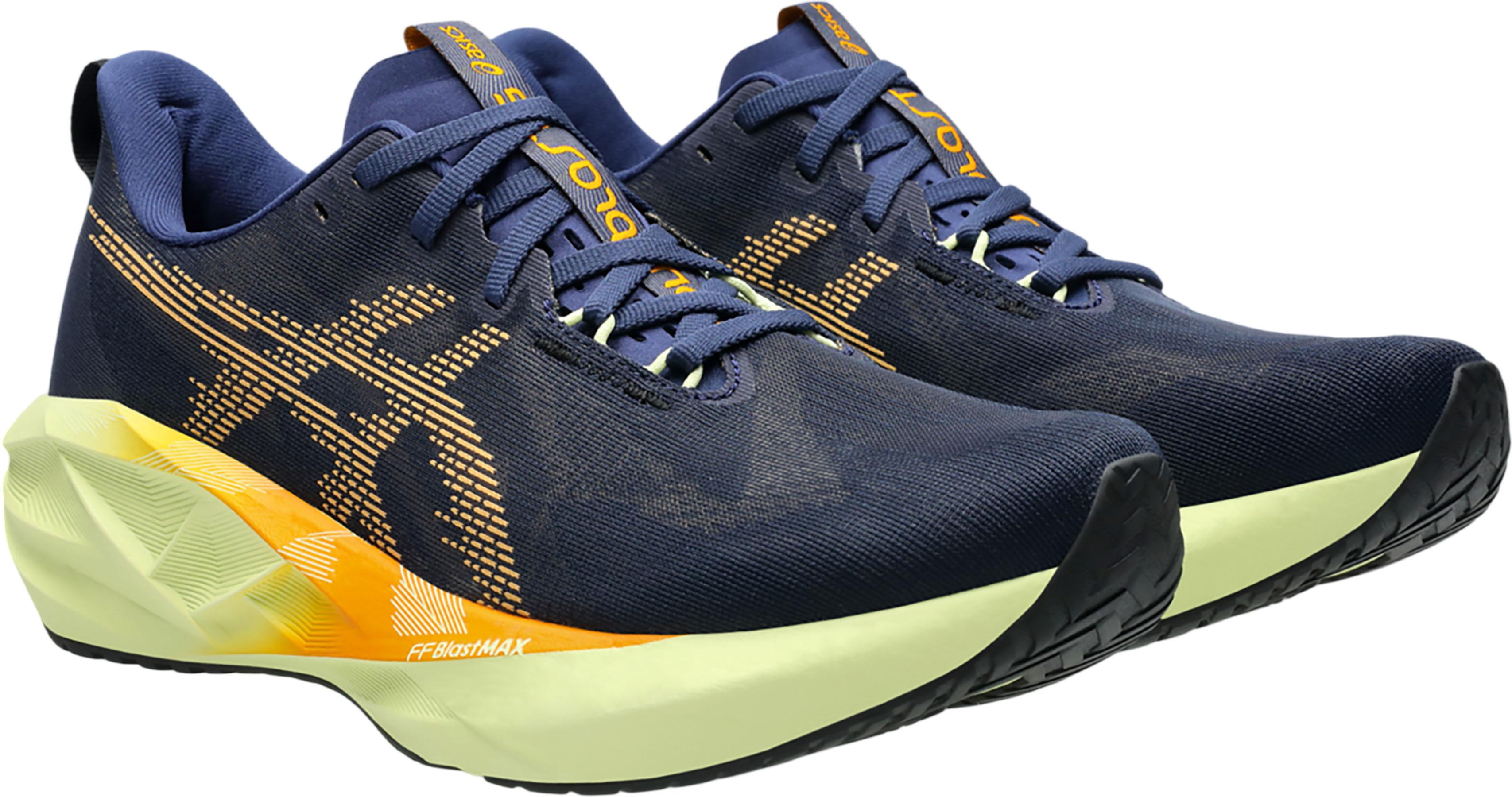 Product gallery image number 3 for product Novablast 5 Running Shoes - Men's