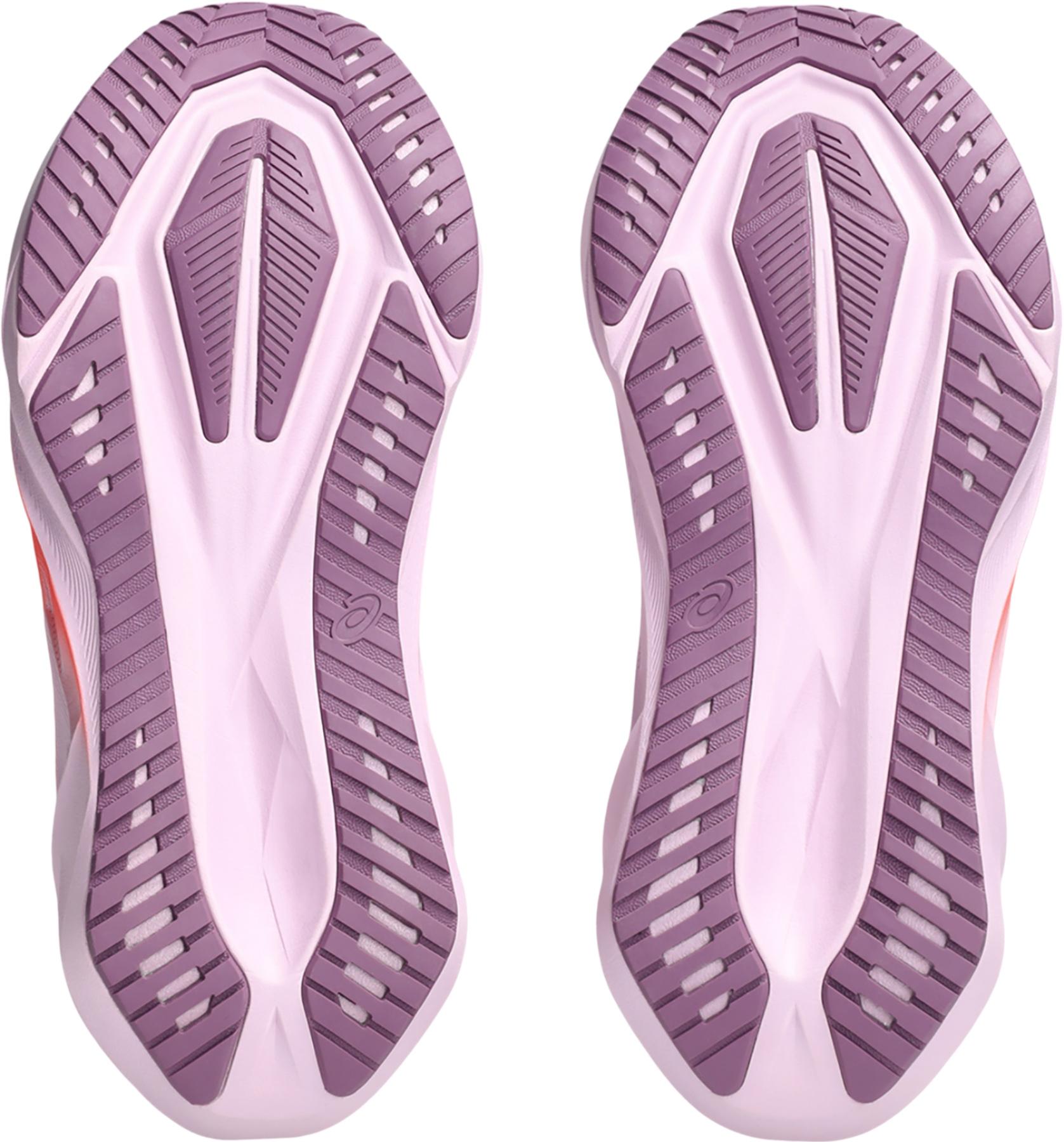 Product gallery image number 3 for product Novablast 5 Running Shoes [Wide] - Women's
