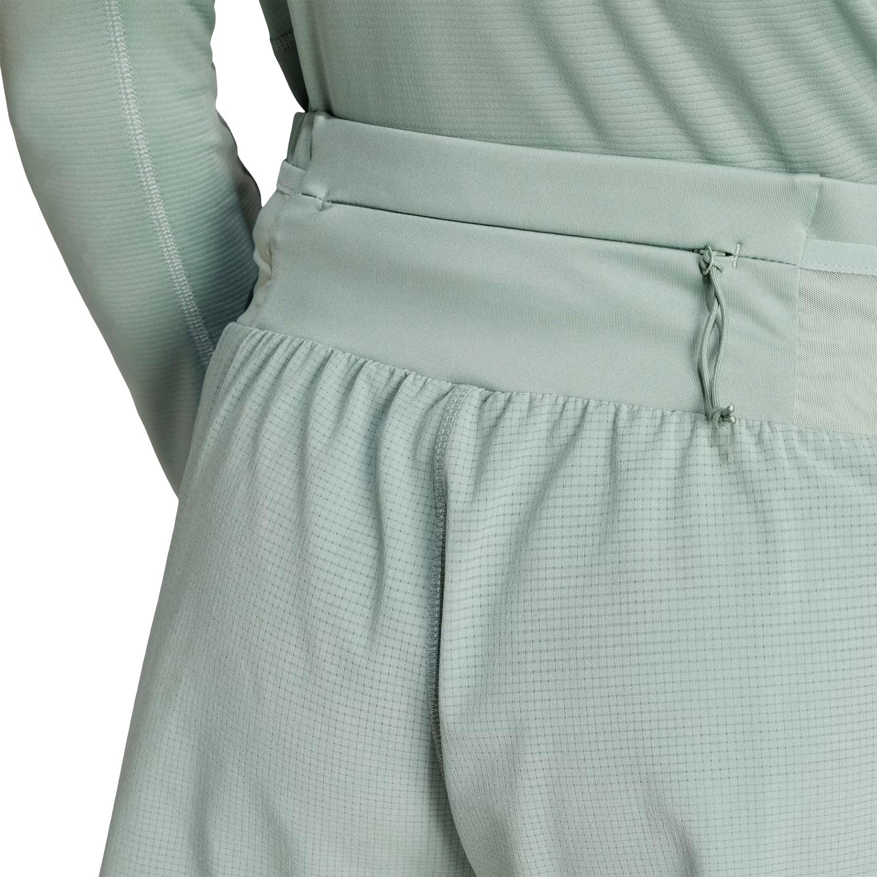 Numéro de l'image de la galerie de produits 3 pour le produit Short Ultimate HEAT.RDY - Femme