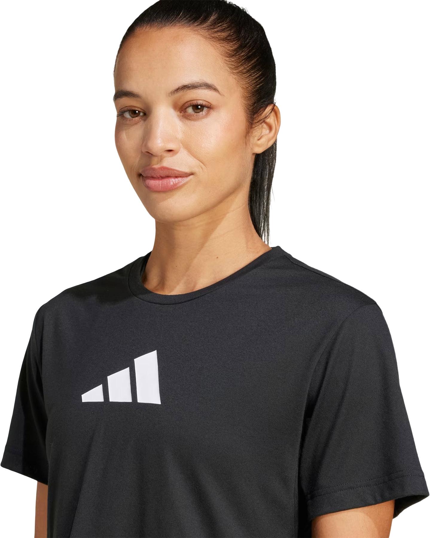 Numéro de l'image de la galerie de produits 3 pour le produit T-shirt d'entraînement performance à grand logo Train Essentials - Femme