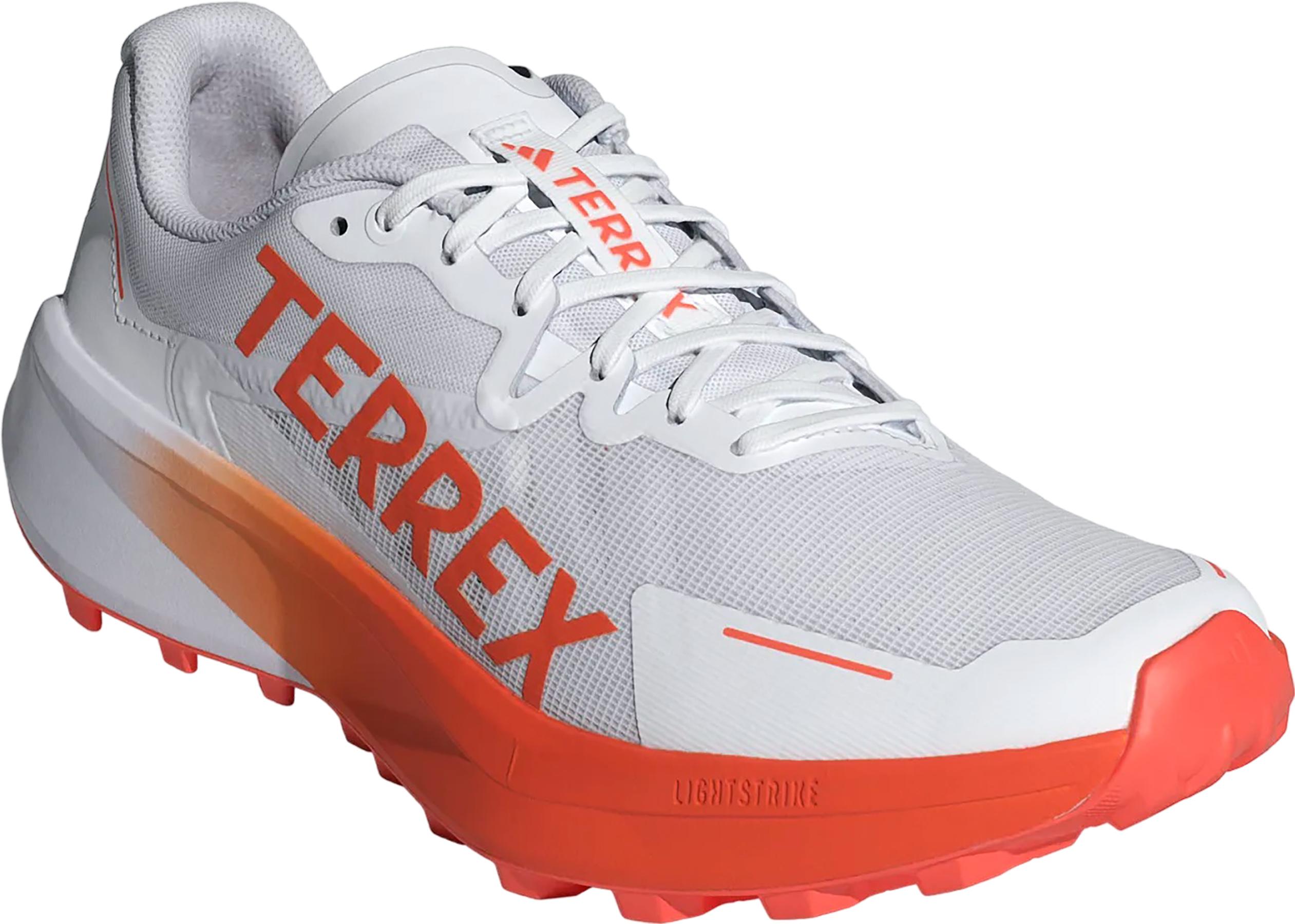 Product gallery image number 3 for product Souliers de course sur sentier Terrex Agravic 3 - Homme