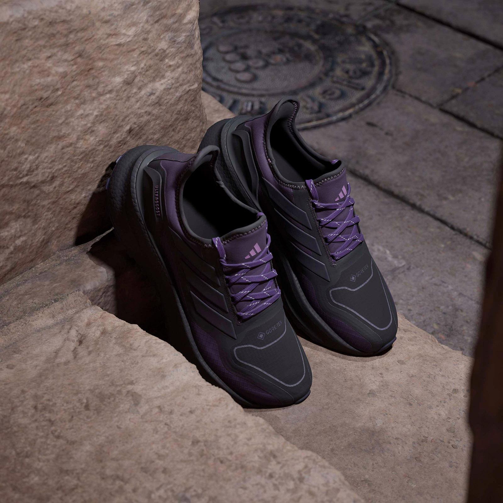 Product gallery image number 6 for product Souliers de course Ultraboost 5 GTX - Femme