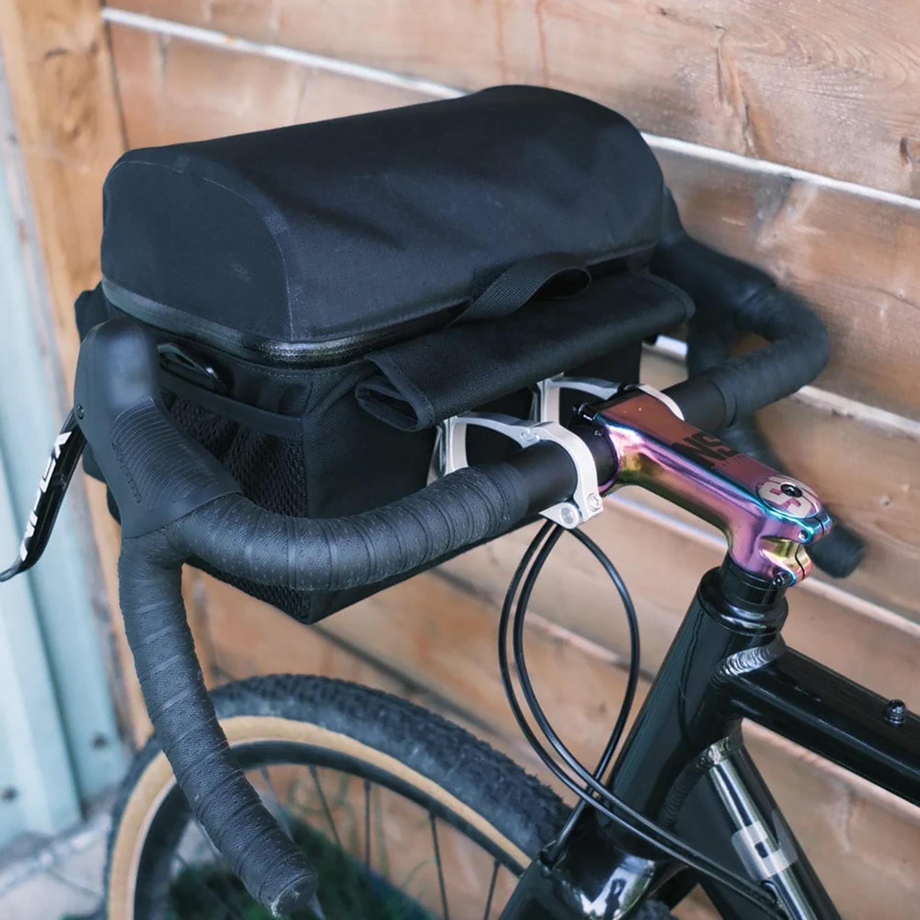 Product gallery image number 5 for product Classic Touring Handlebar Bag 7.5L