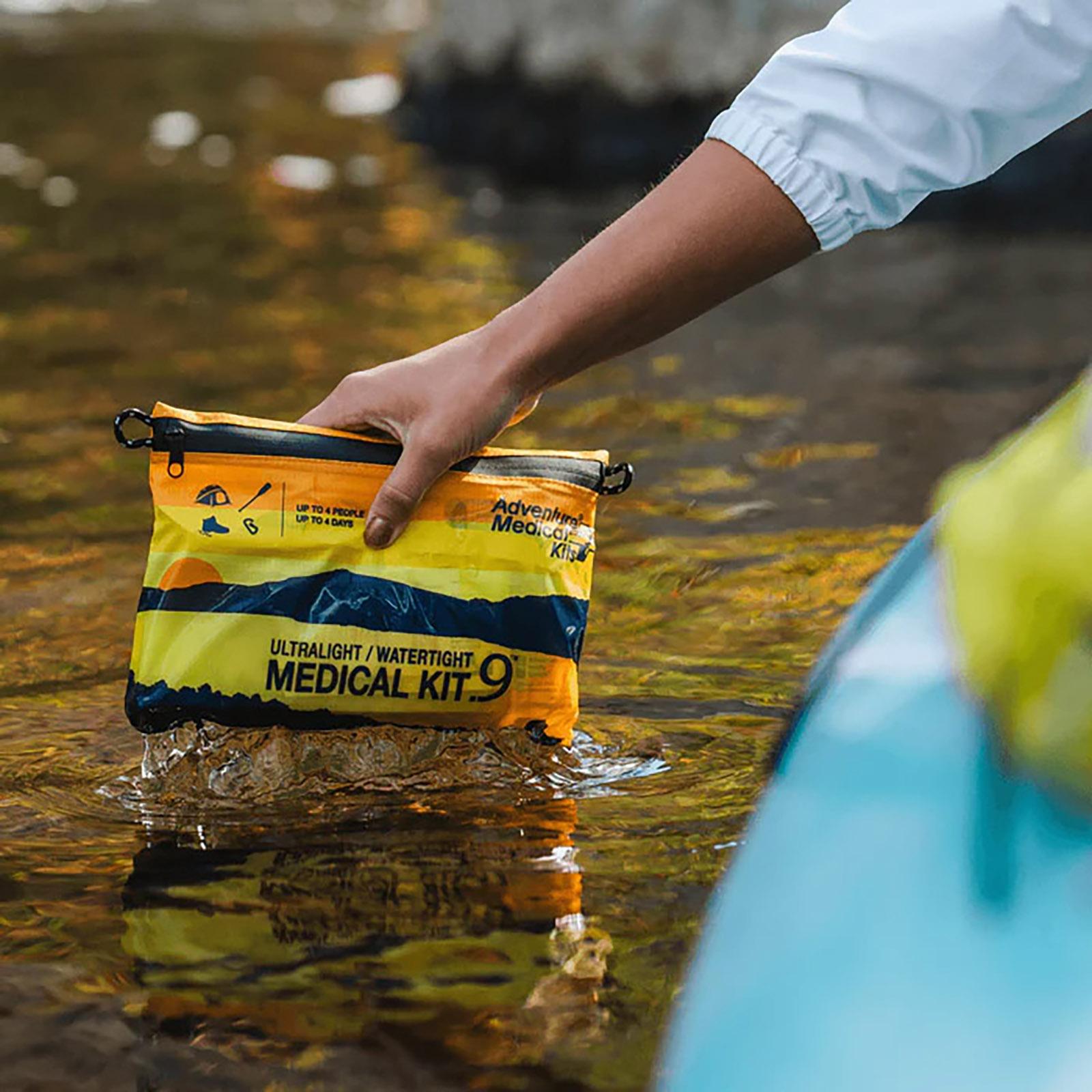 Product gallery image number 2 for product Ultralight/Watertight .9 Medical Kit