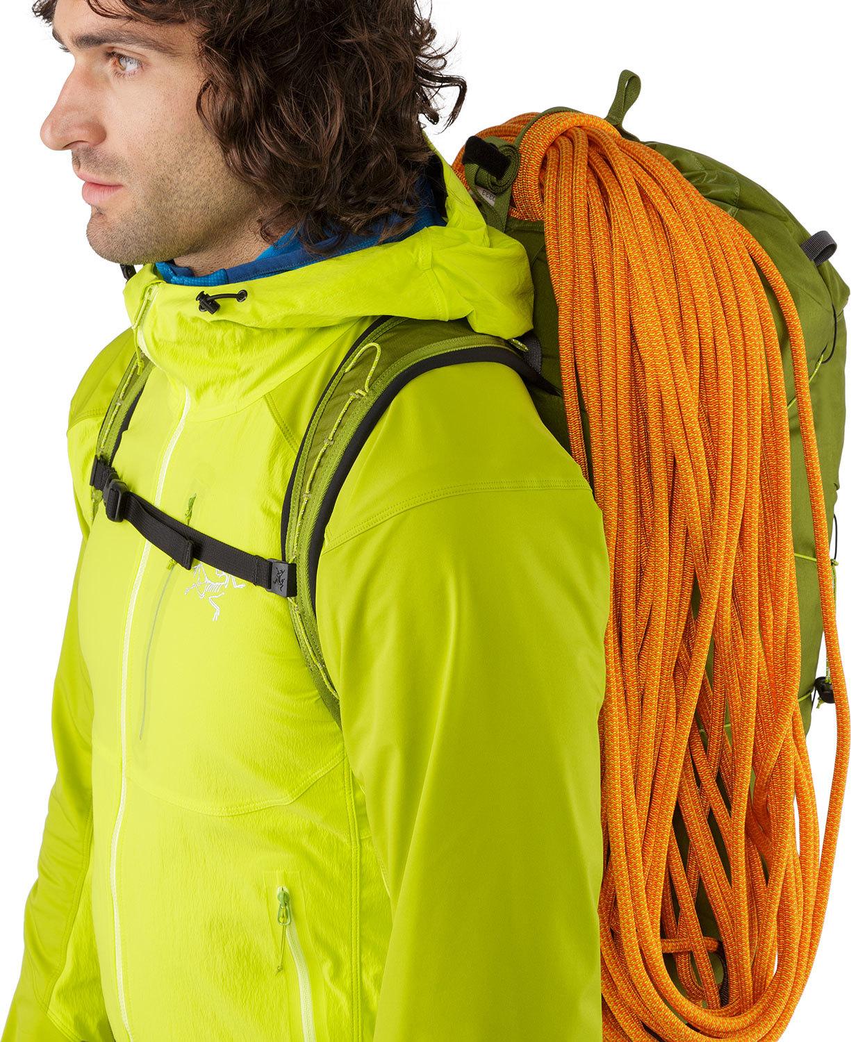 Product gallery image number 7 for product Cierzo 28L Backpack - Unisex