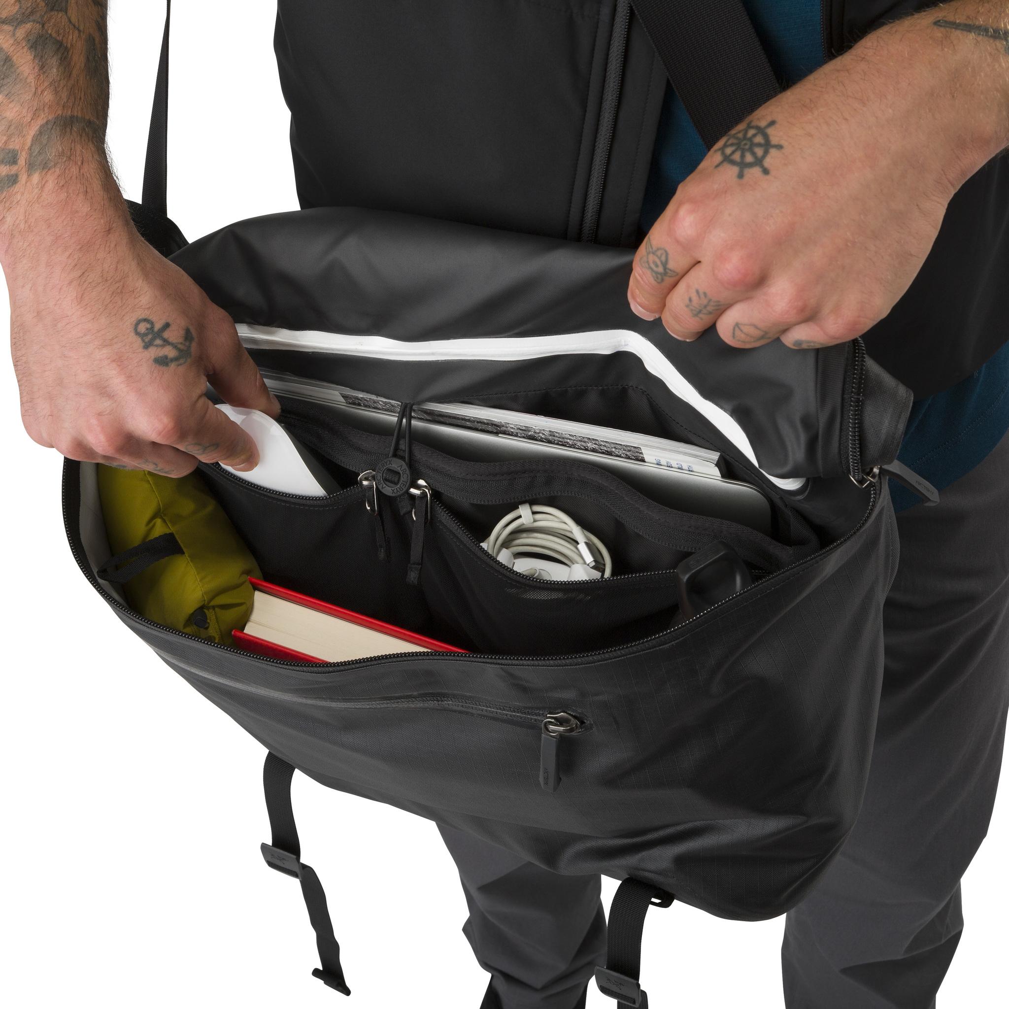 Product gallery image number 6 for product Granville 16 Courier Bag