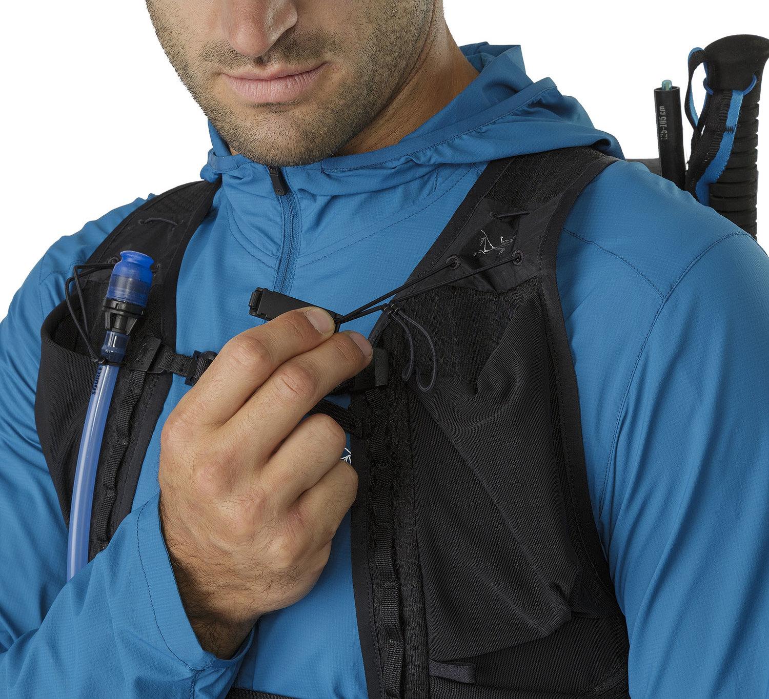 Product gallery image number 4 for product Norvan 14 Hydration Vest - Unisex