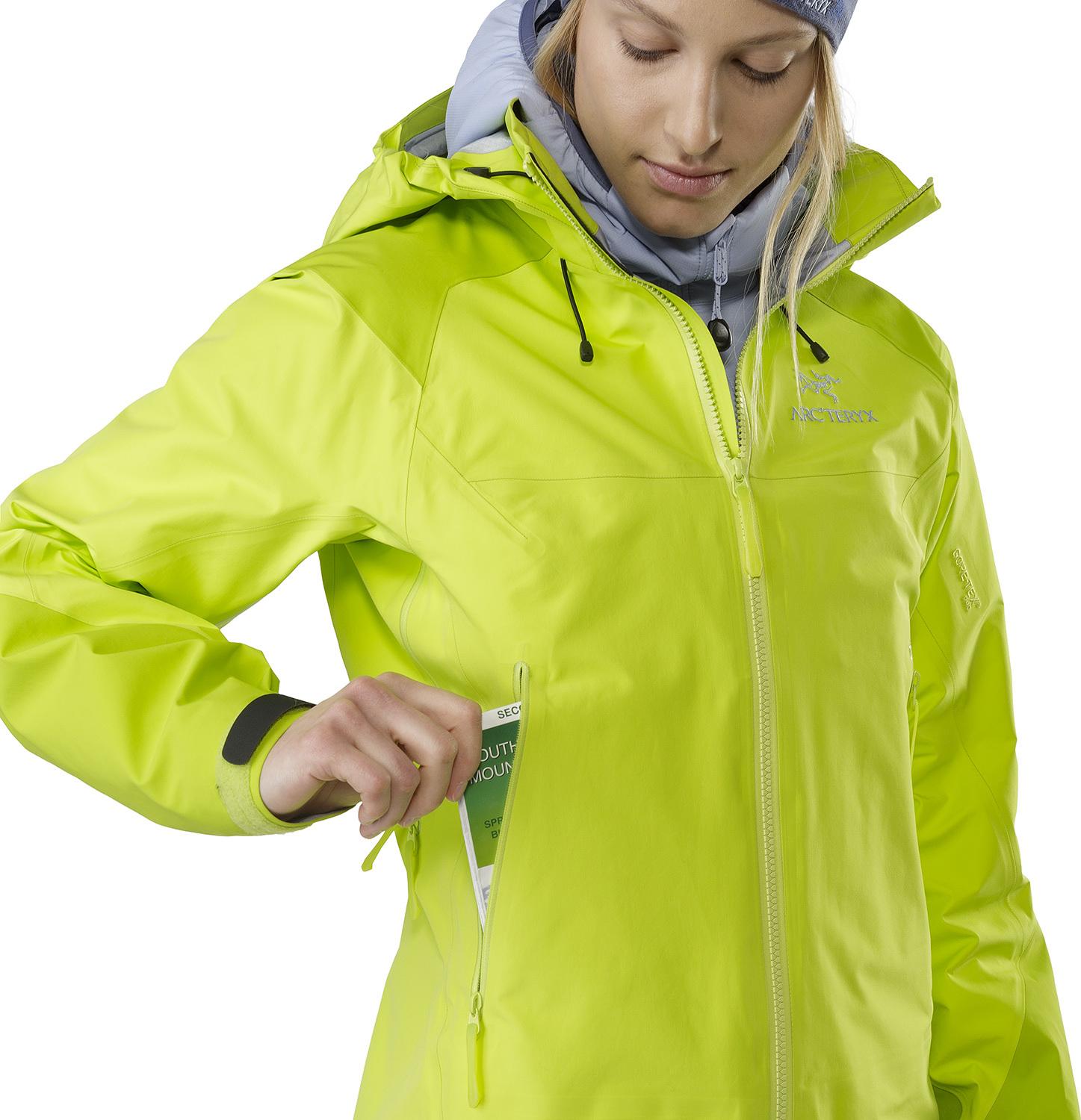 Numéro de l'image de la galerie de produits 9 pour le produit Manteau Beta AR - Femme