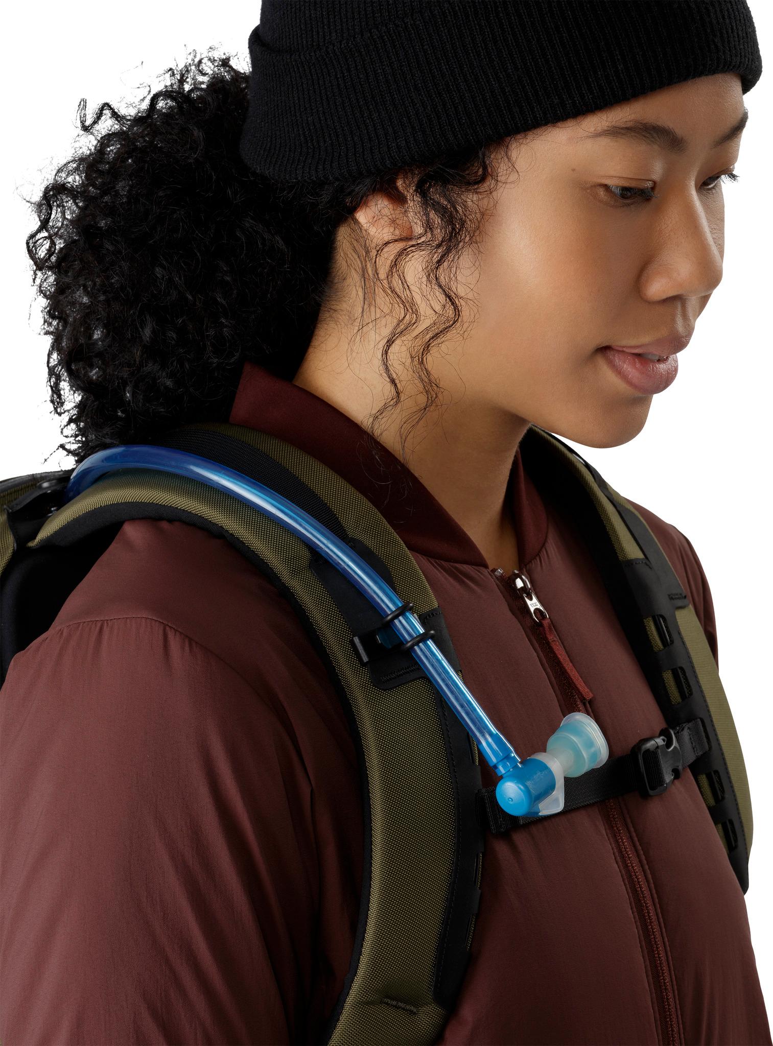 Product gallery image number 5 for product Arro 16 Backpack