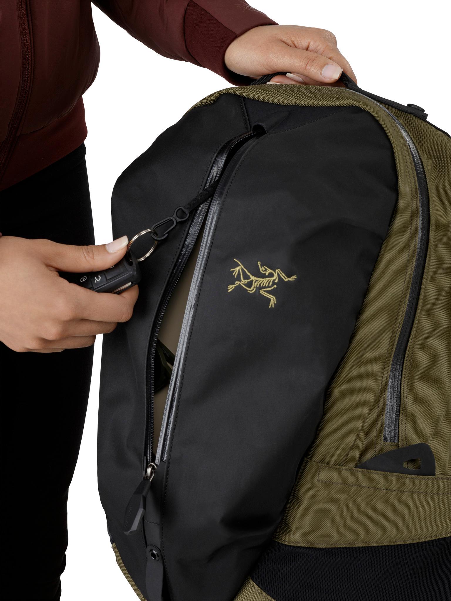 Product gallery image number 9 for product Arro 16 Backpack