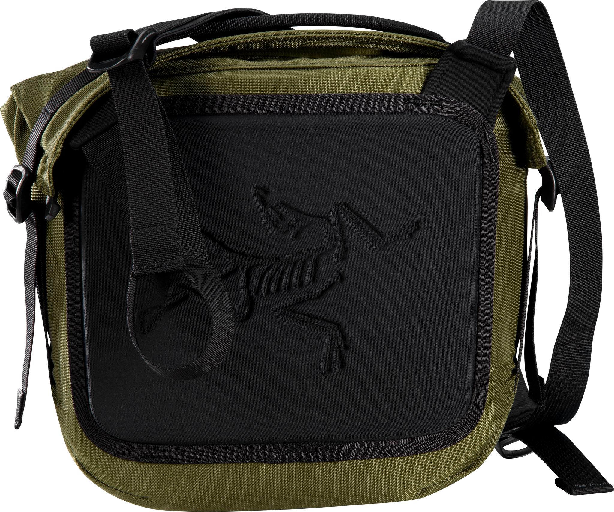 Product gallery image number 3 for product Arro 8 Shoulder Bag