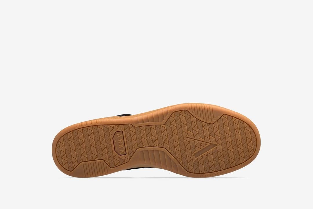 Product gallery image number 5 for product Souliers Unikass Suede S-C18 - Homme