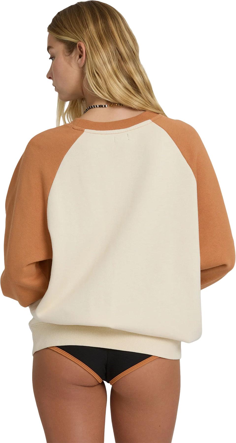 Numéro de l'image de la galerie de produits 2 pour le produit Chandail en molleton à col rond Blissed Out - Femme