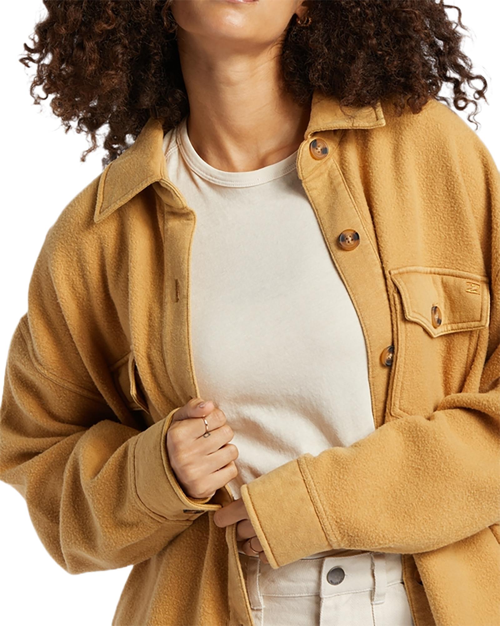 Numéro de l'image de la galerie de produits 4 pour le produit Veste-chemise surdimensionnée Anytime - Femme