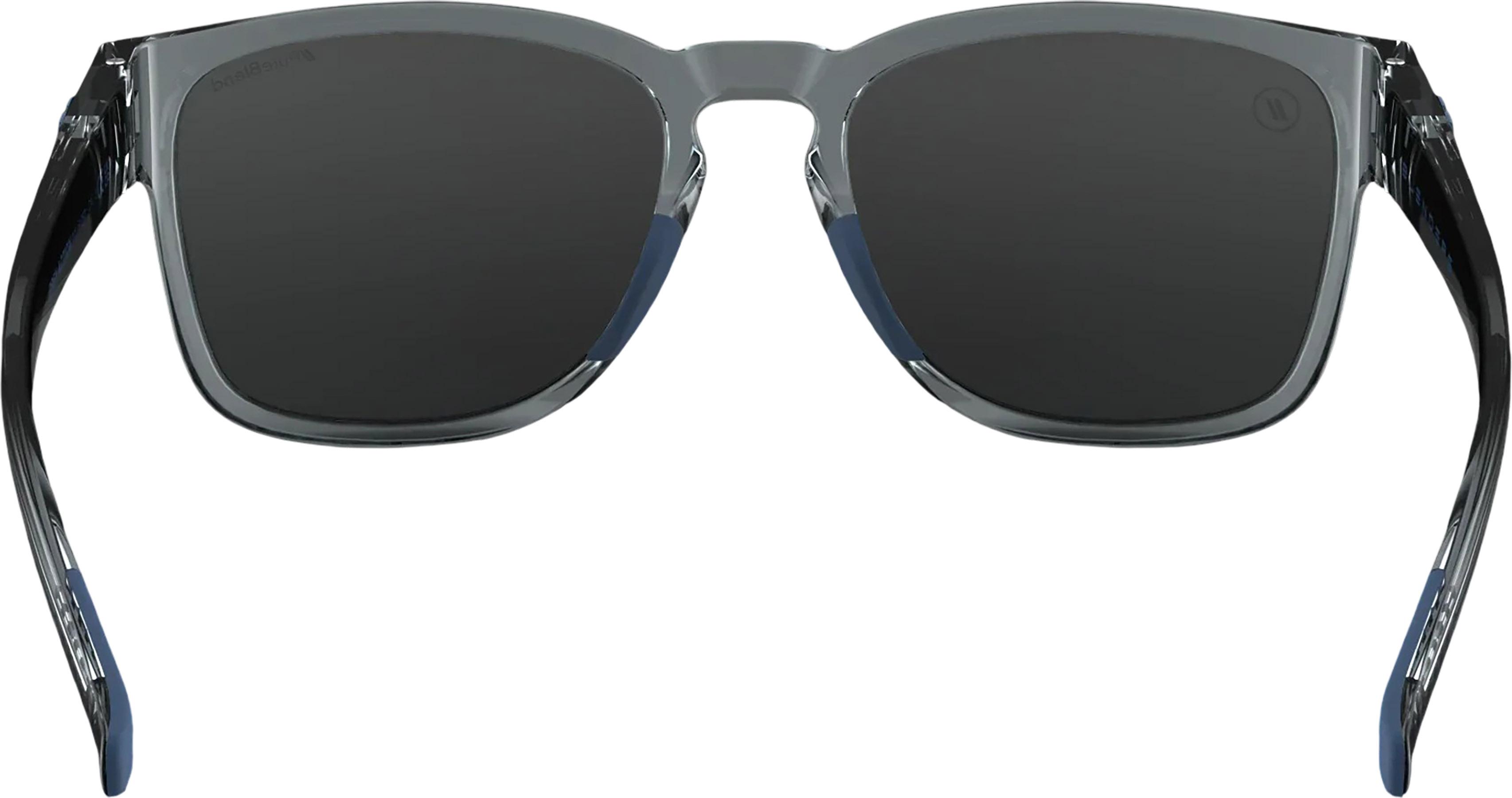 Product gallery image number 2 for product Lunettes de soleil Motion Grey Action - Gloss Crystal Grey - Verres polarisées Silver - Unisexe