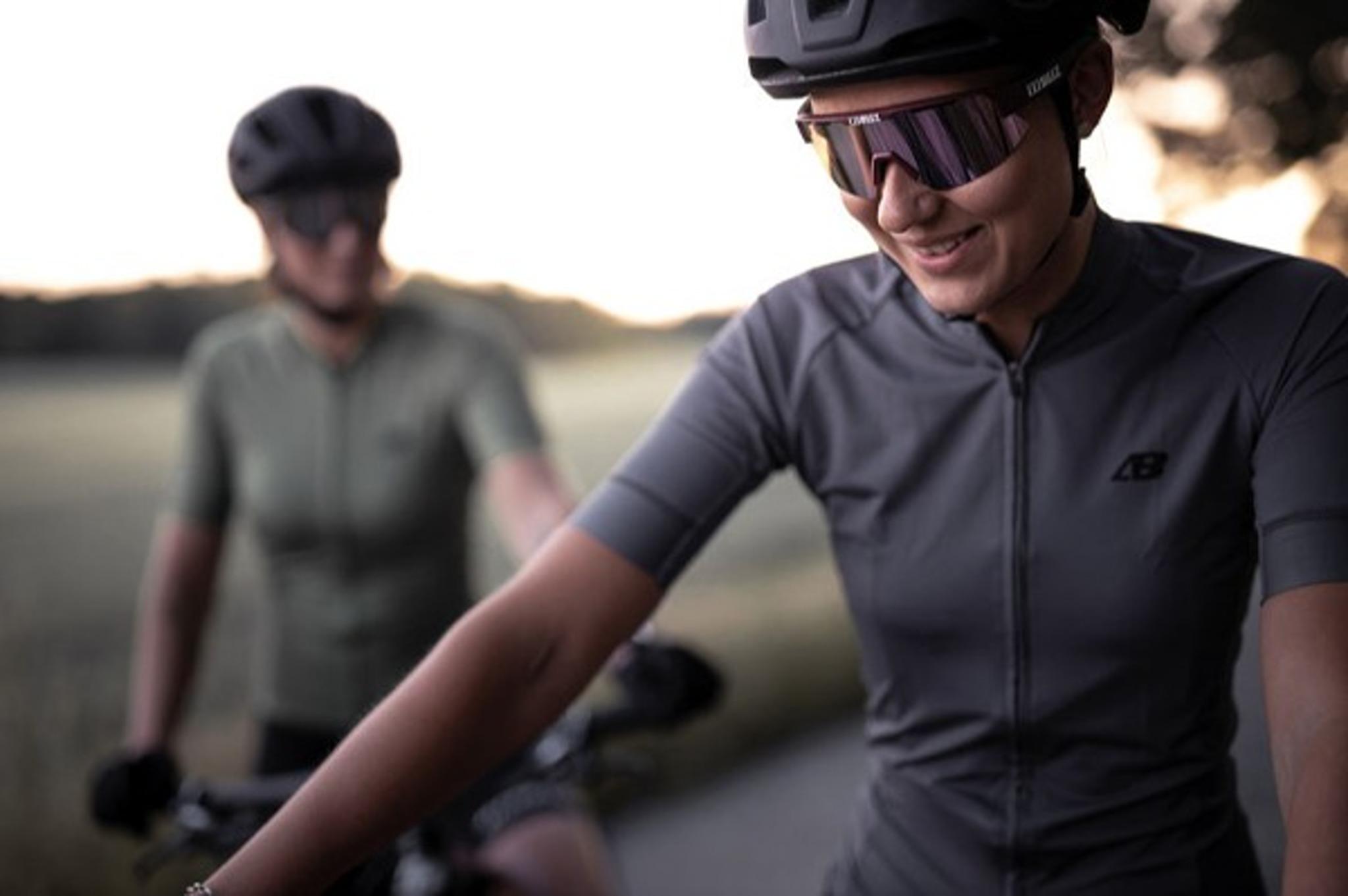 Numéro de l'image de la galerie de produits 8 pour le produit Lunettes de soleil Matrix Small bourgogne - Unisexe