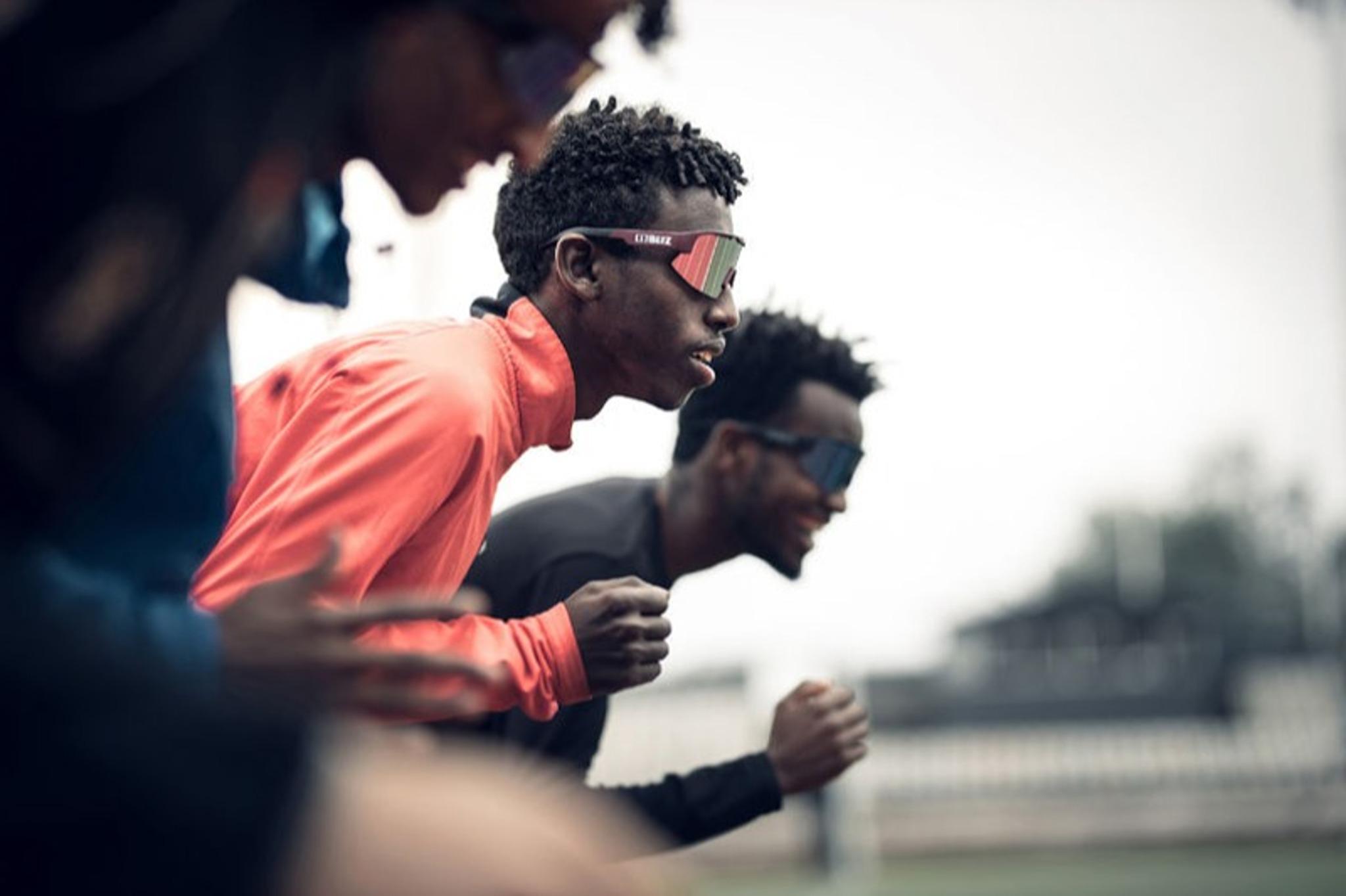 Numéro de l'image de la galerie de produits 2 pour le produit Lunettes de soleil Matrix Small bourgogne - Unisexe