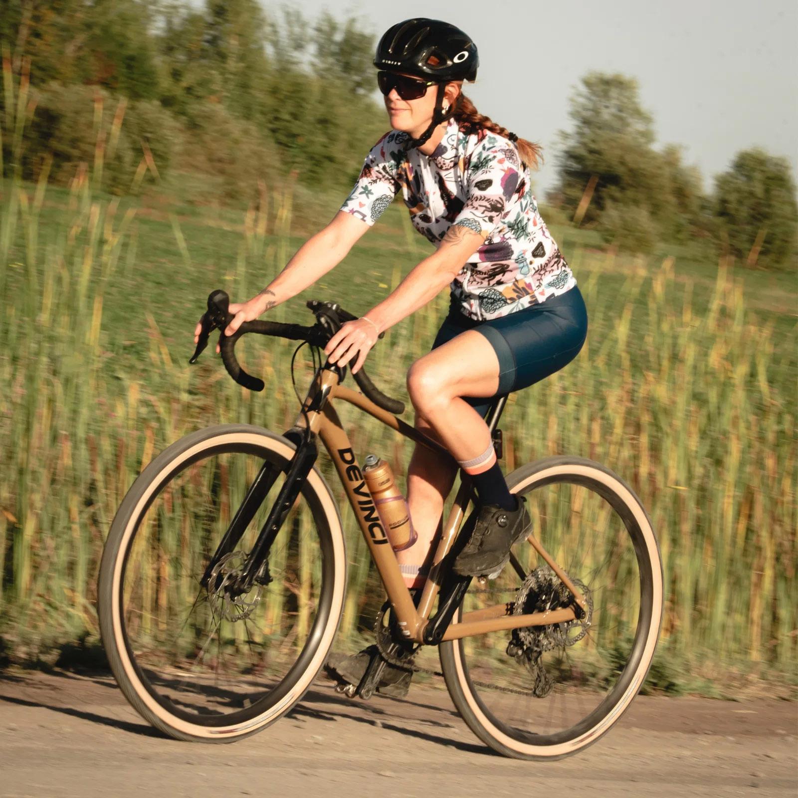 Numéro de l'image de la galerie de produits 3 pour le produit Maillot de vélo léger 2.0 - Femme