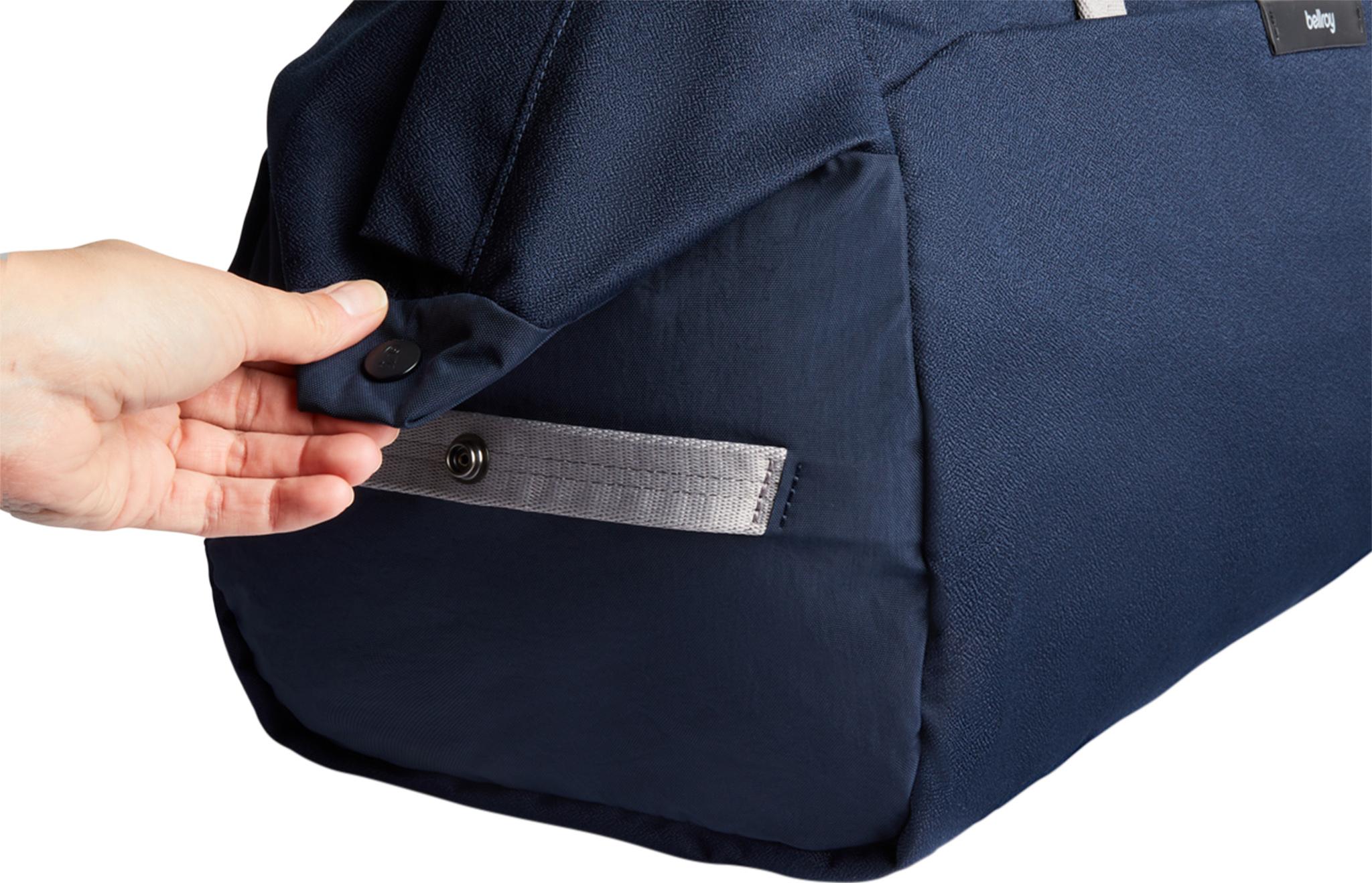 Product gallery image number 4 for product Classic Weekender Bag 35L