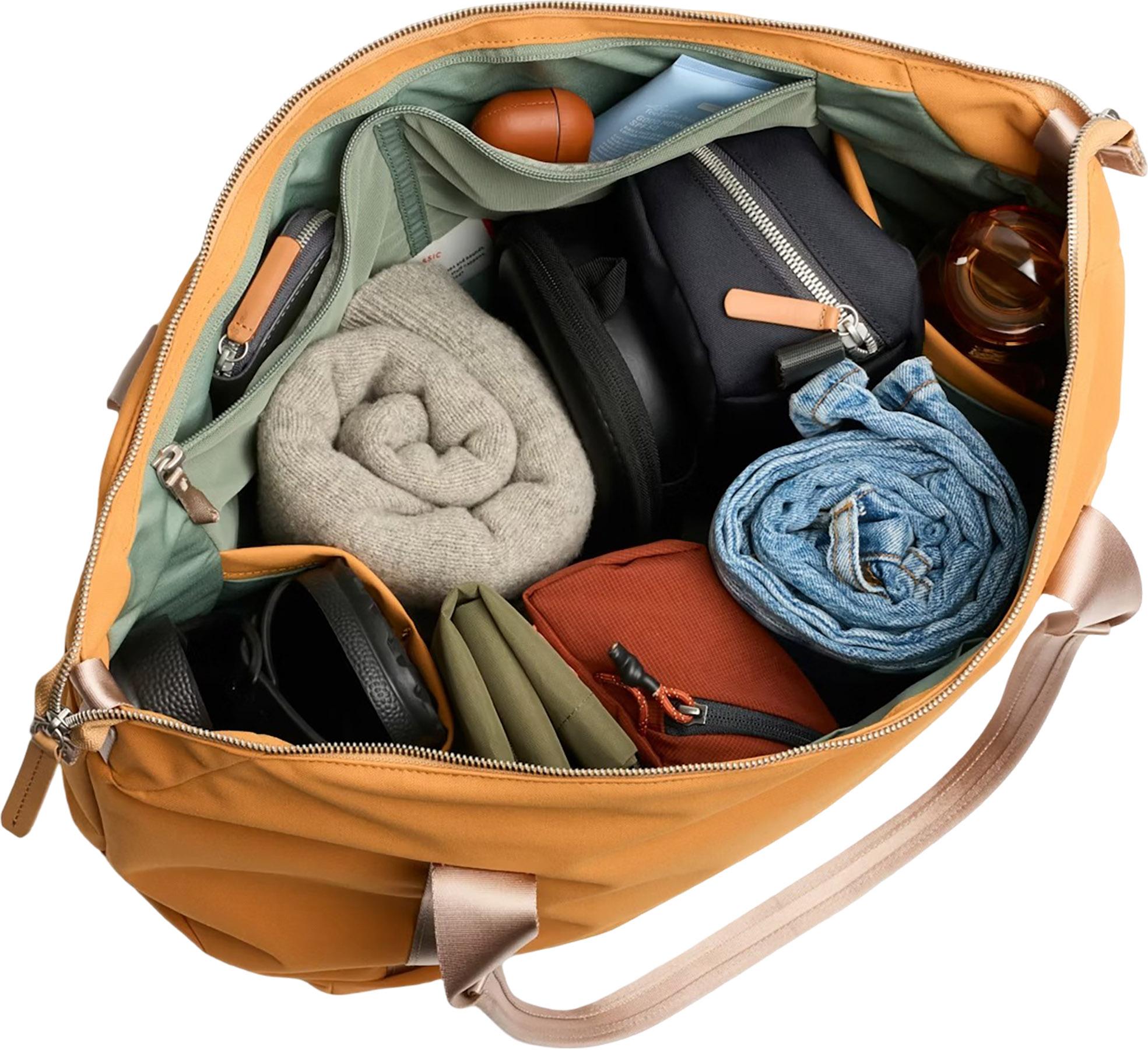 Product gallery image number 2 for product Classic Getaway Bag 28L