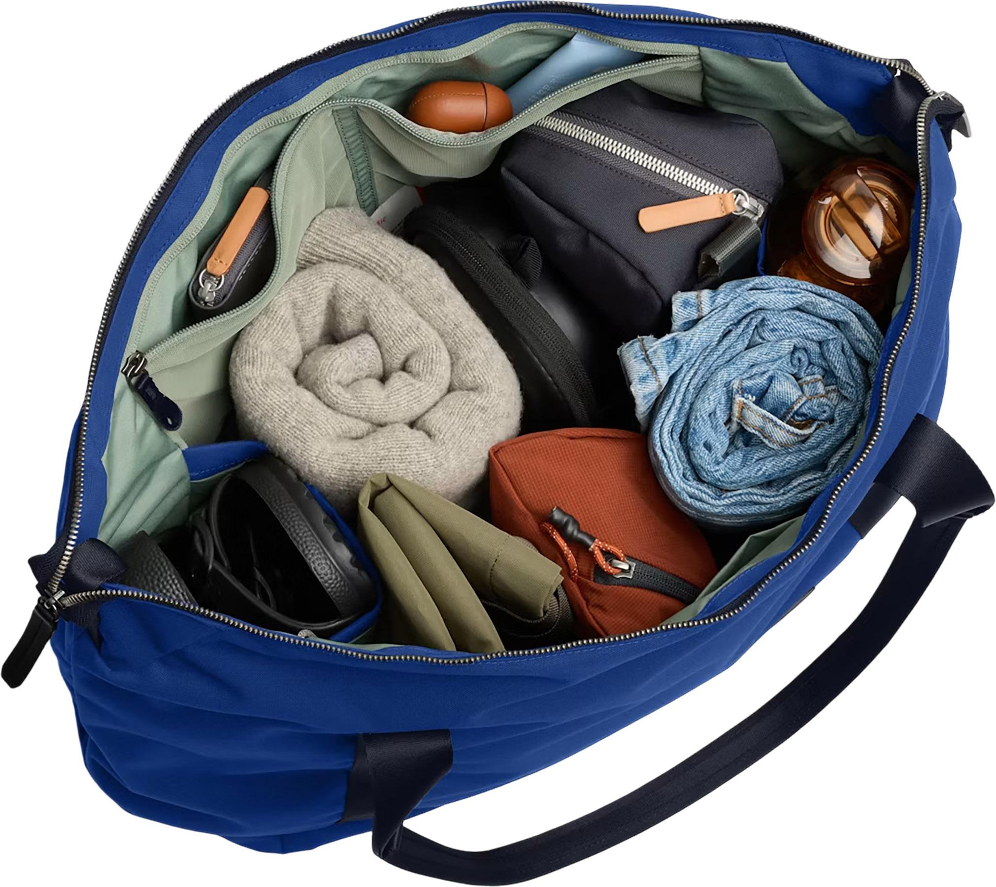 Product gallery image number 4 for product Classic Getaway Bag 28L