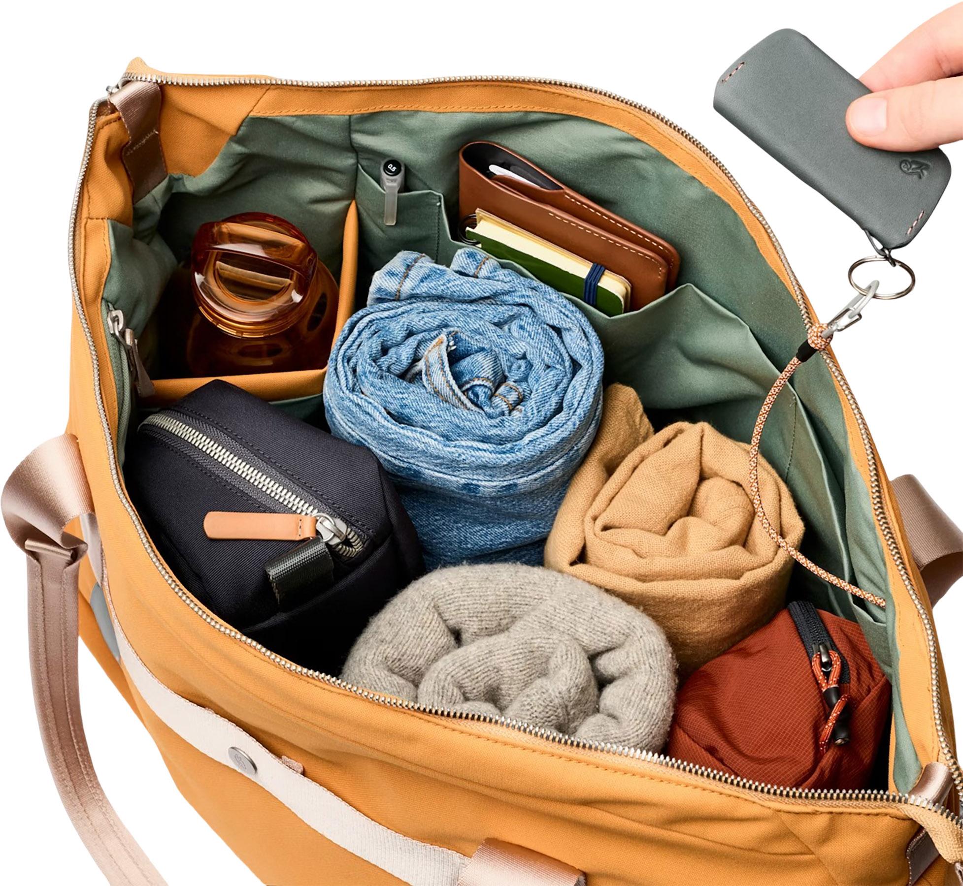 Product gallery image number 3 for product Classic Getaway Bag 28L