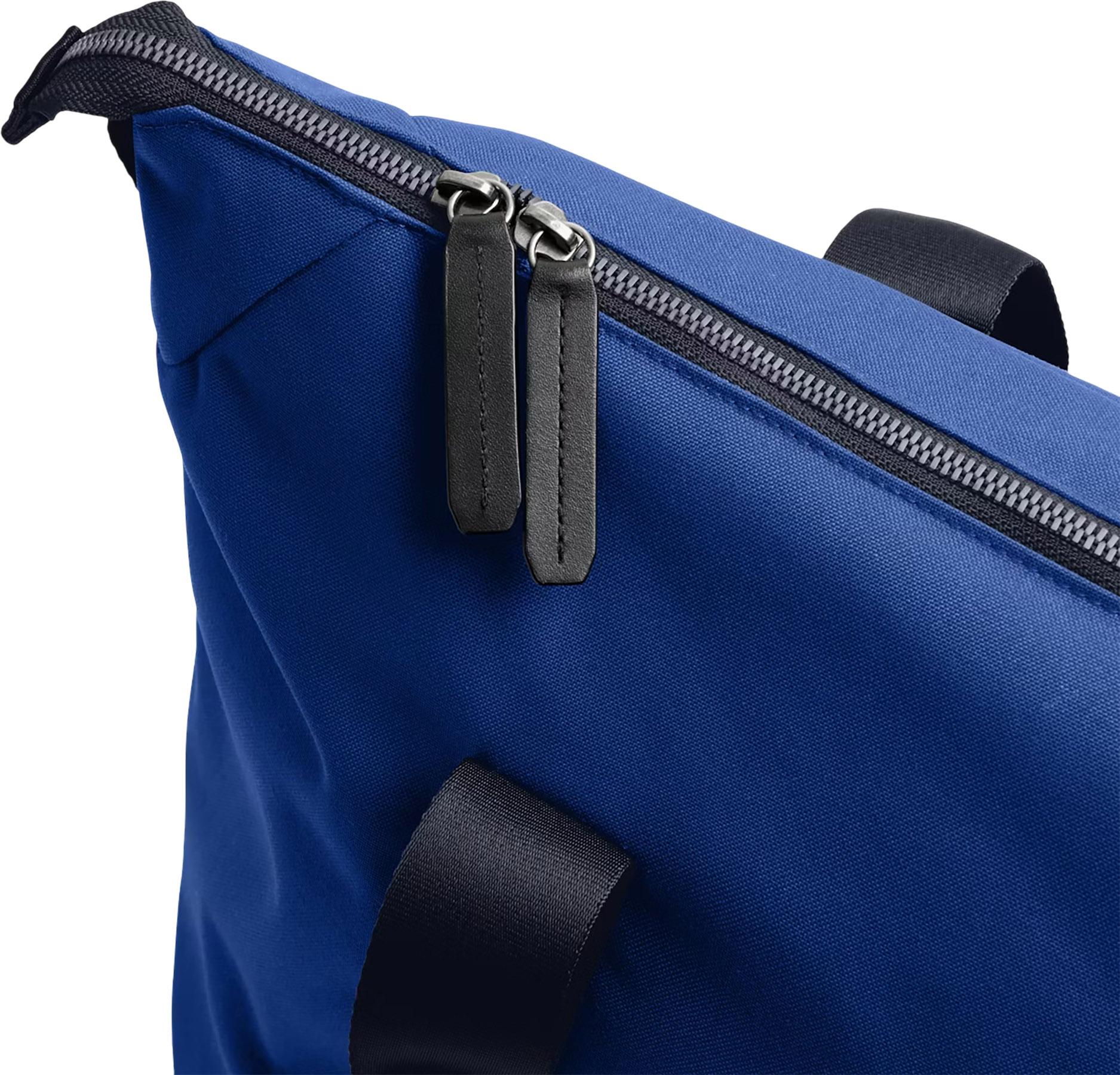 Product gallery image number 3 for product Classic Getaway Bag 28L