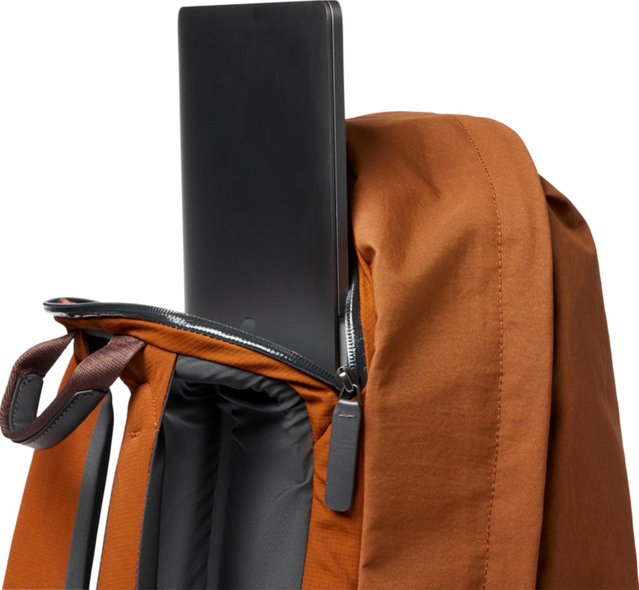 Product gallery image number 4 for product Classic Backpack Plus Second Edition 24L