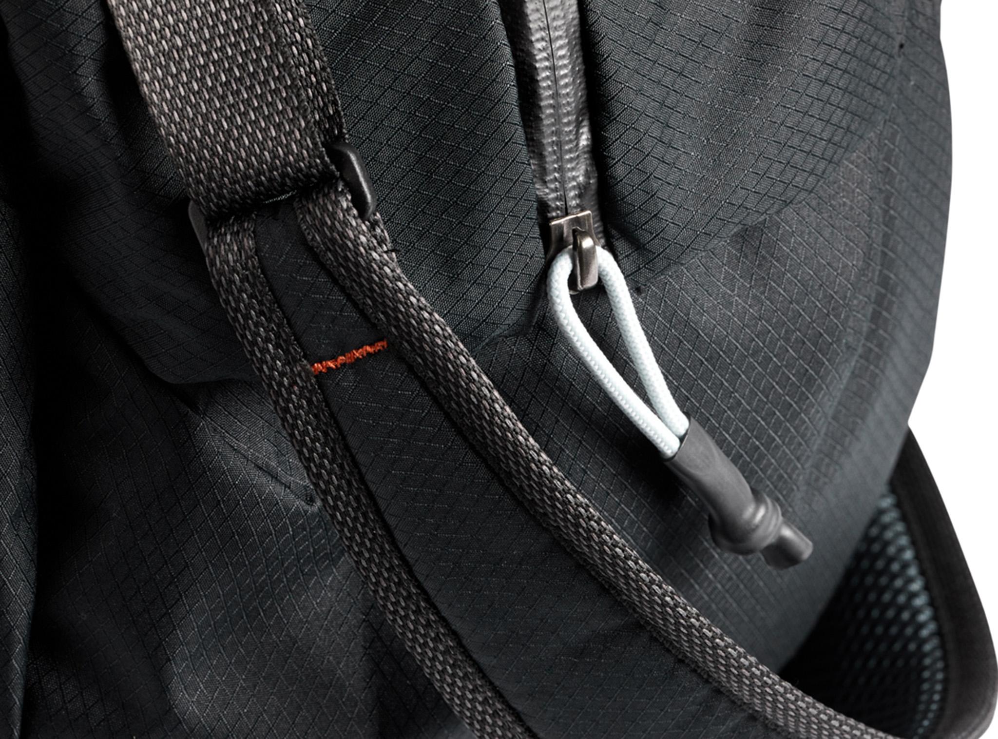 Product gallery image number 4 for product Lite Duffel Bag 30L