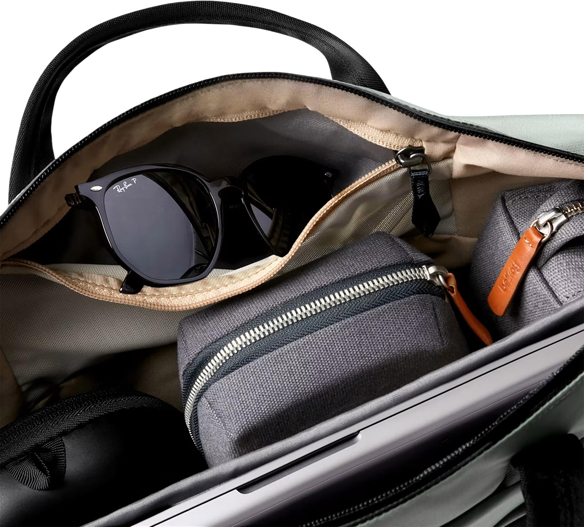 Product gallery image number 3 for product Tech Briefcase 14L