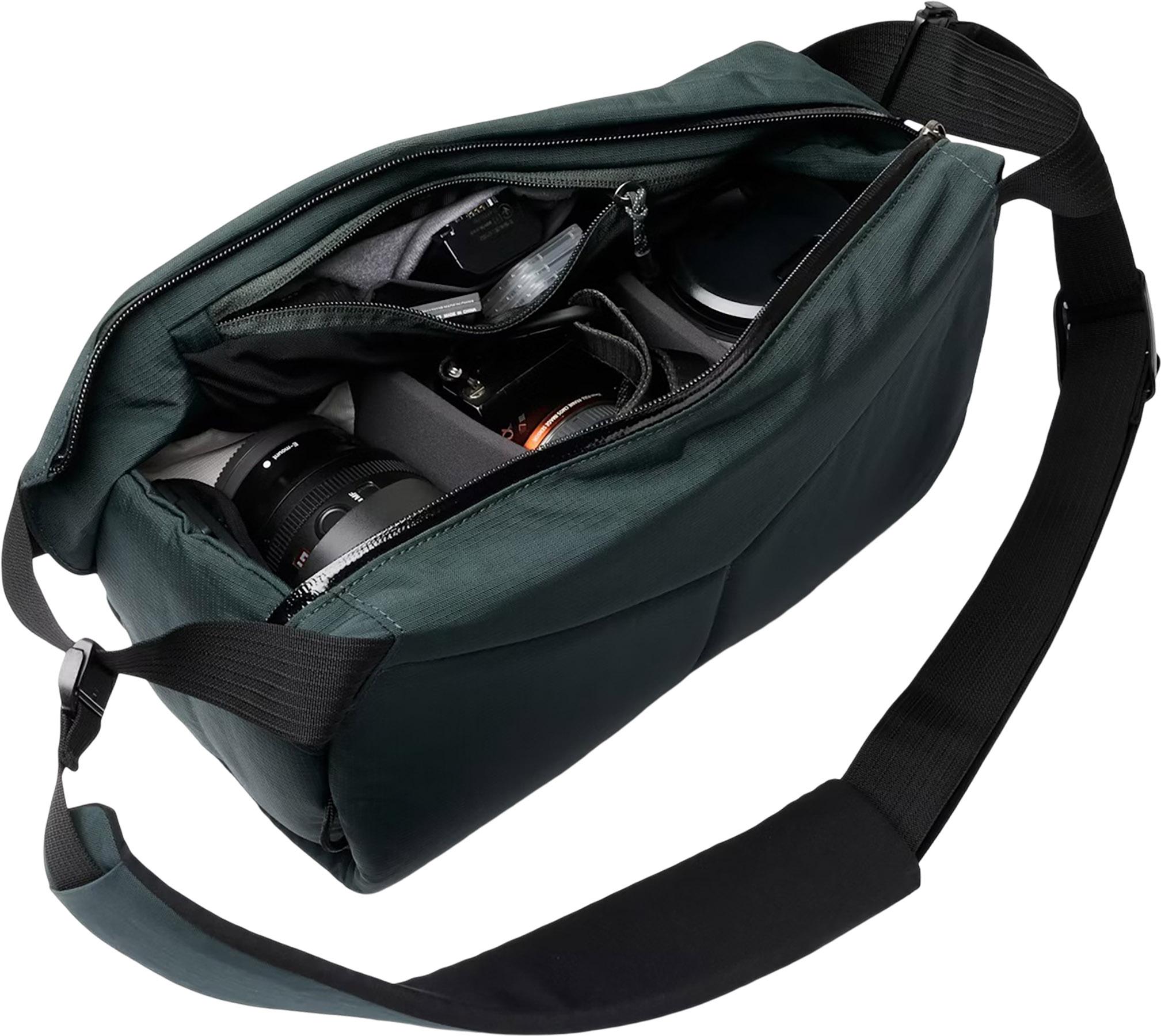 Numéro de l'image de la galerie de produits 2 pour le produit Sac à bandoulière Venture Camera Edition 10L